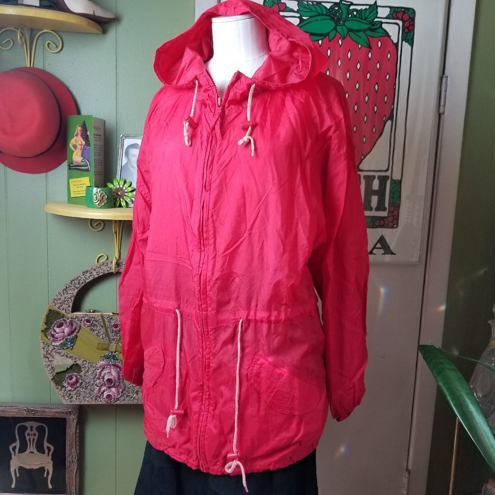 Vintage Red Nylon Windbreaker w/Hood S